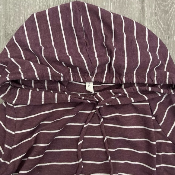 Mia & Tess Lightweight Striped Hoodie Sweatshirt Size Large - Picture 4 of 4